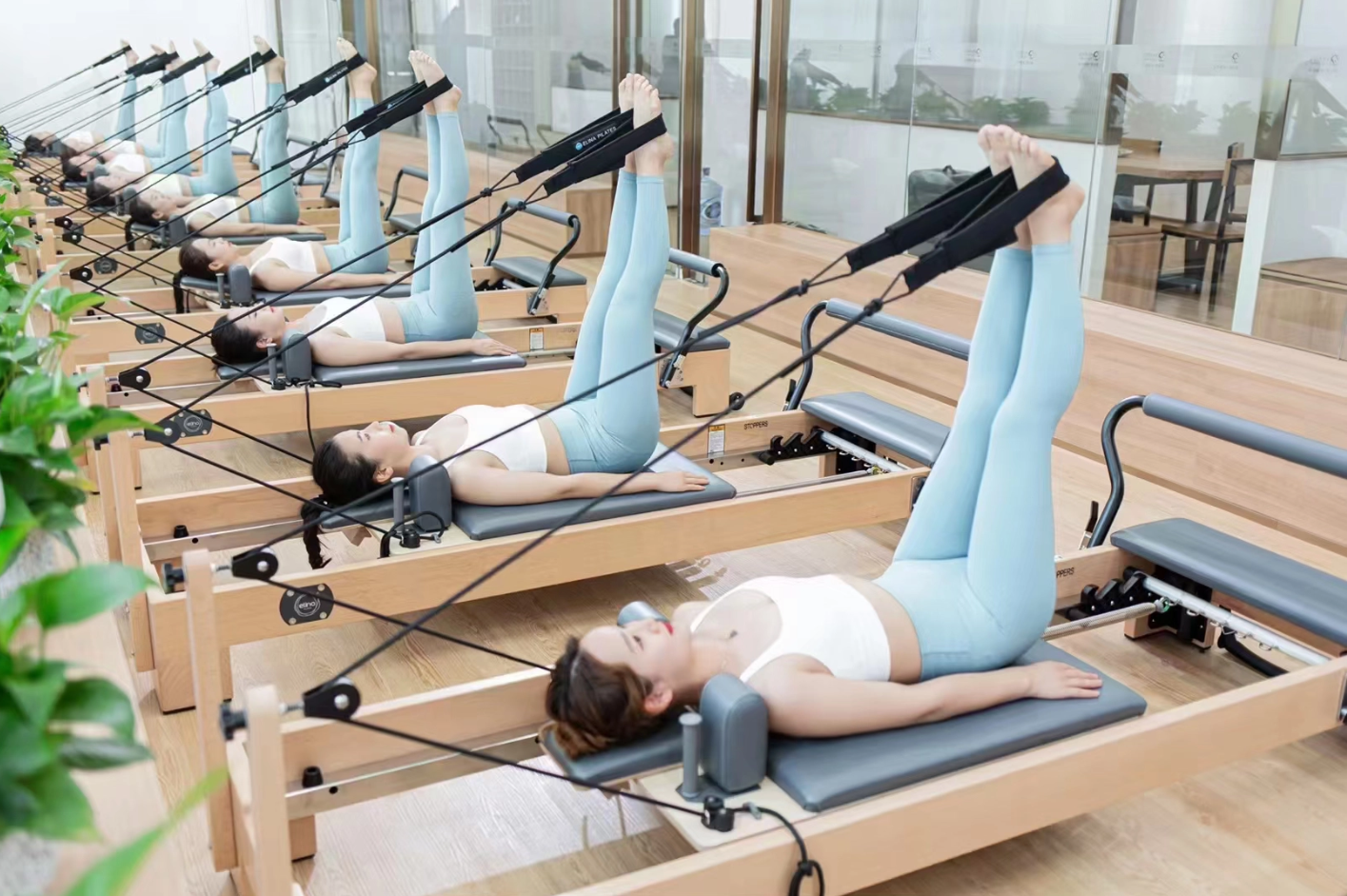 MAY TAP PILATES BEECH WOOD REFORMER PILATES 1